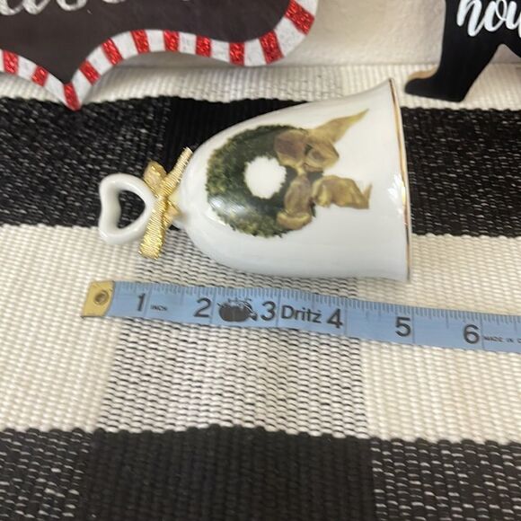 Holiday Wreath Christmas Porcelain Bell - Picture 4 of 4